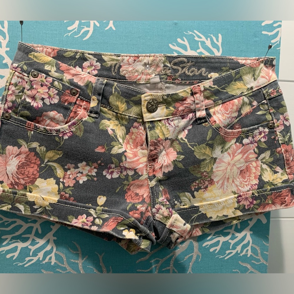 Vanilla Star, floral jean shorts.